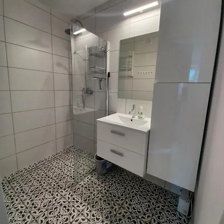 Spokojny Apartament W Miescie 아파트